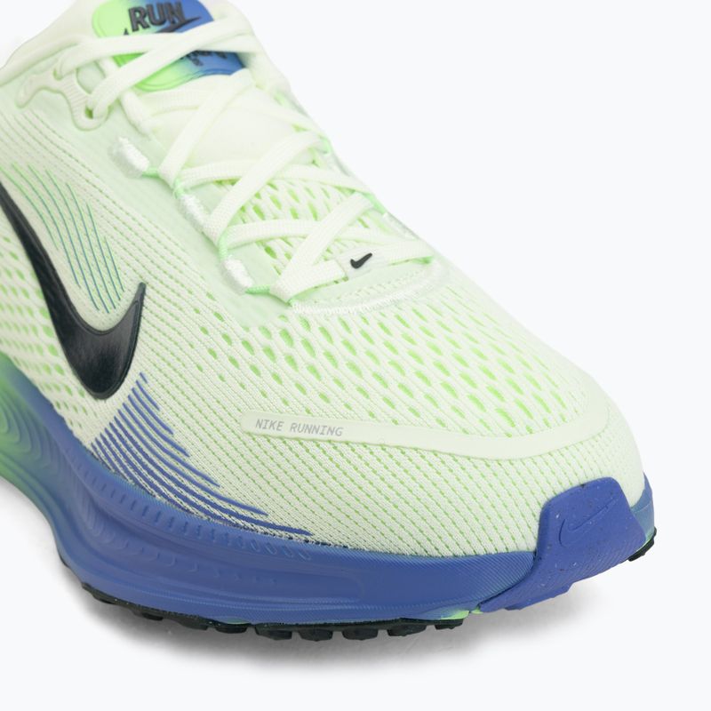 Nike Vomero running shoes 18 volt tint/black spruce 7