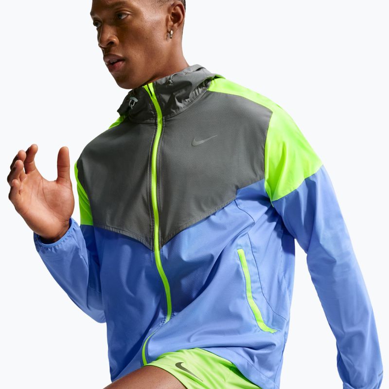 Men's running jacket Nike Impossibly Light Windrunner royal pulse/smoke grey/volt ice 5