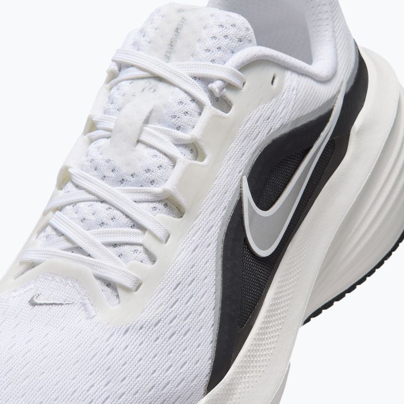 Women's running shoes Nike Downshifter 14 white/summit white/metallic silver 7