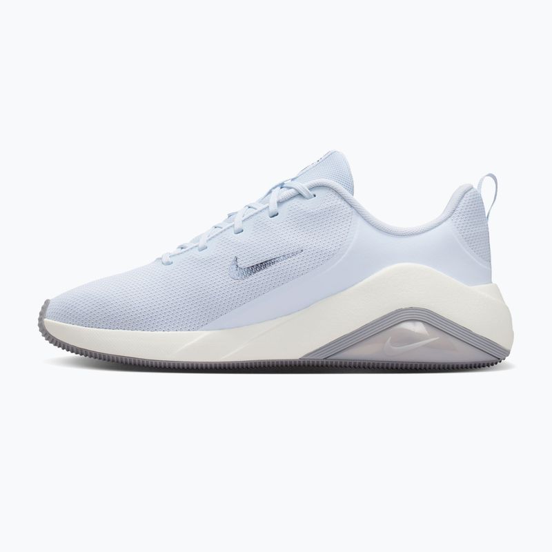 Women's training shoes Nike Bella 7 football grey/sail/metallic cool grey 2
