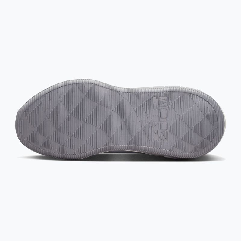 Women's training shoes Nike Bella 7 football grey/sail/metallic cool grey 3