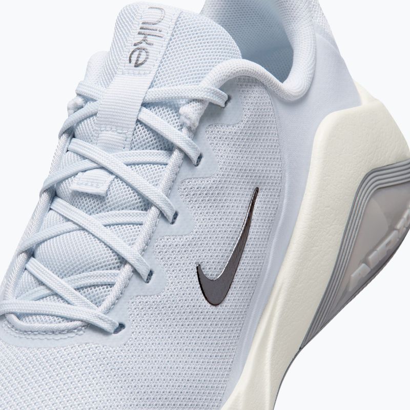 Women's training shoes Nike Bella 7 football grey/sail/metallic cool grey 5