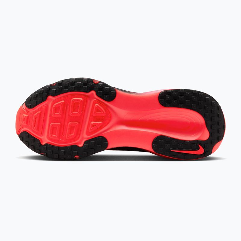 Men's running shoes Nike Vomero 18 black/university red/bright crimson 4