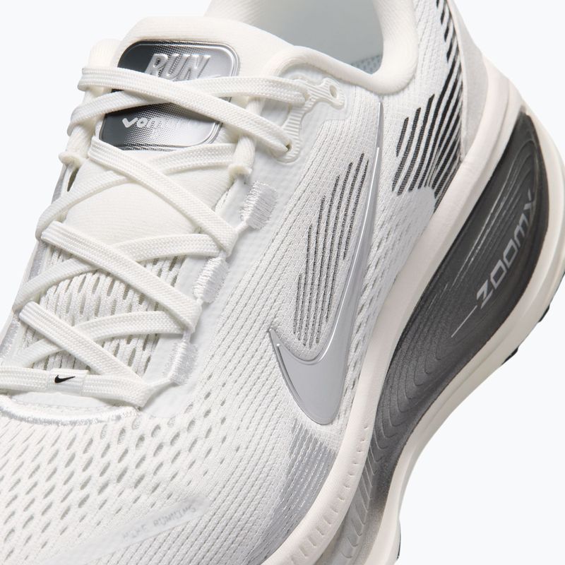 Women's running shoes Nike Vomero 18 summit white/sail/metallic silver 5