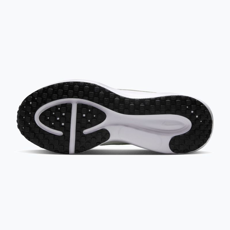 Women's running shoes Nike Revolution 8 sail/white/black/metallic silver 4
