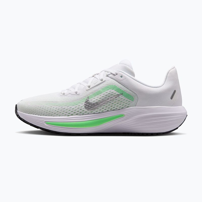 Women's running shoes Nike Quest 7 white/illusion green/metallic silver 2