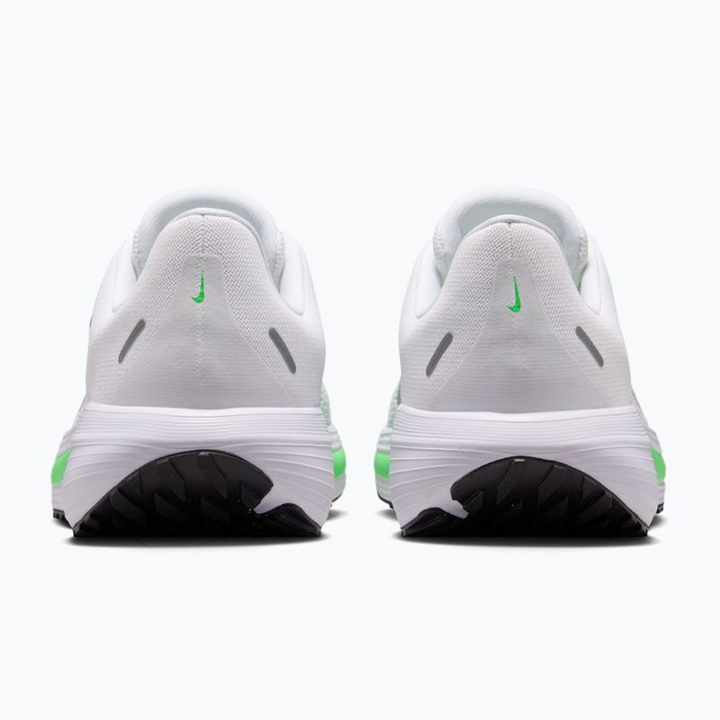 Women's running shoes Nike Quest 7 white/illusion green/metallic silver 6