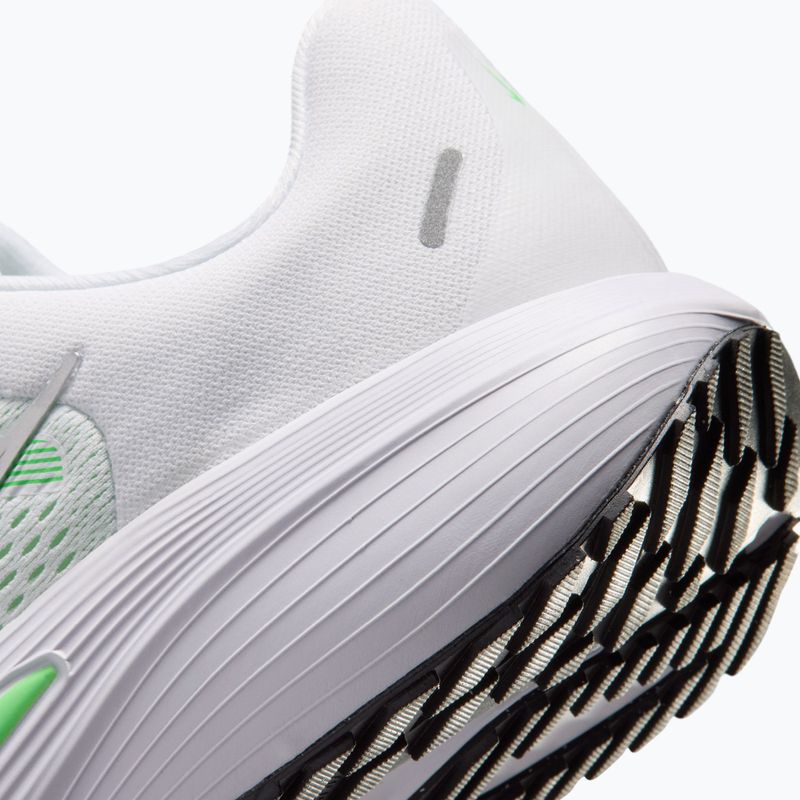 Women's running shoes Nike Quest 7 white/illusion green/metallic silver 8