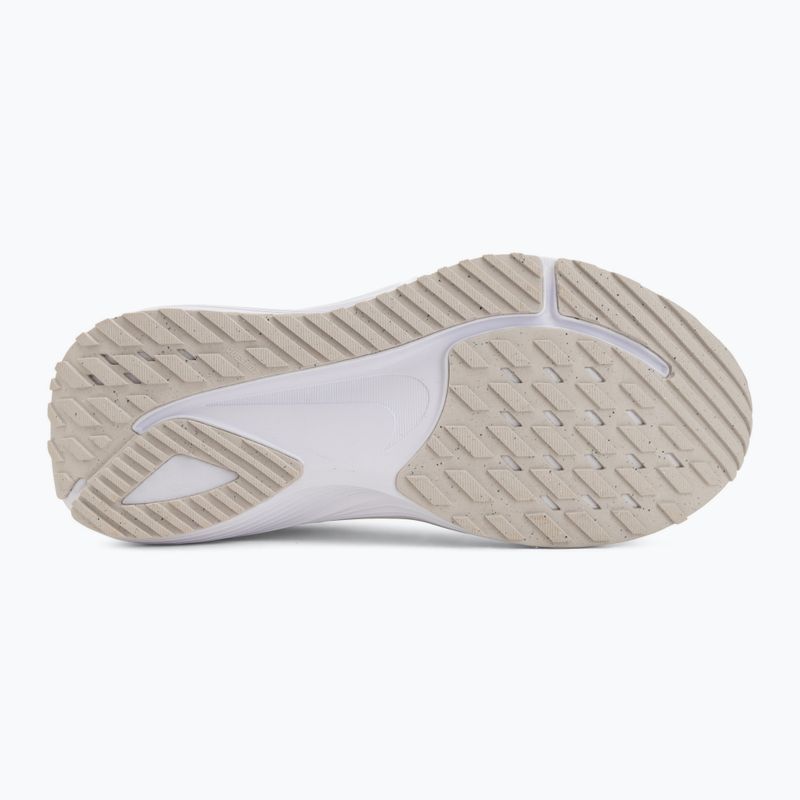 Women's running shoes Nike Quest 7 white/vast grey/vast grey/wolf grey 4