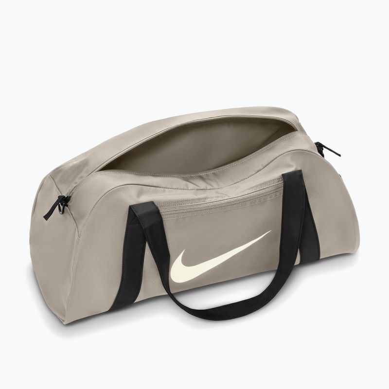 Women's training bag Nike Gym Club 24 l cream ii/black/sail 4