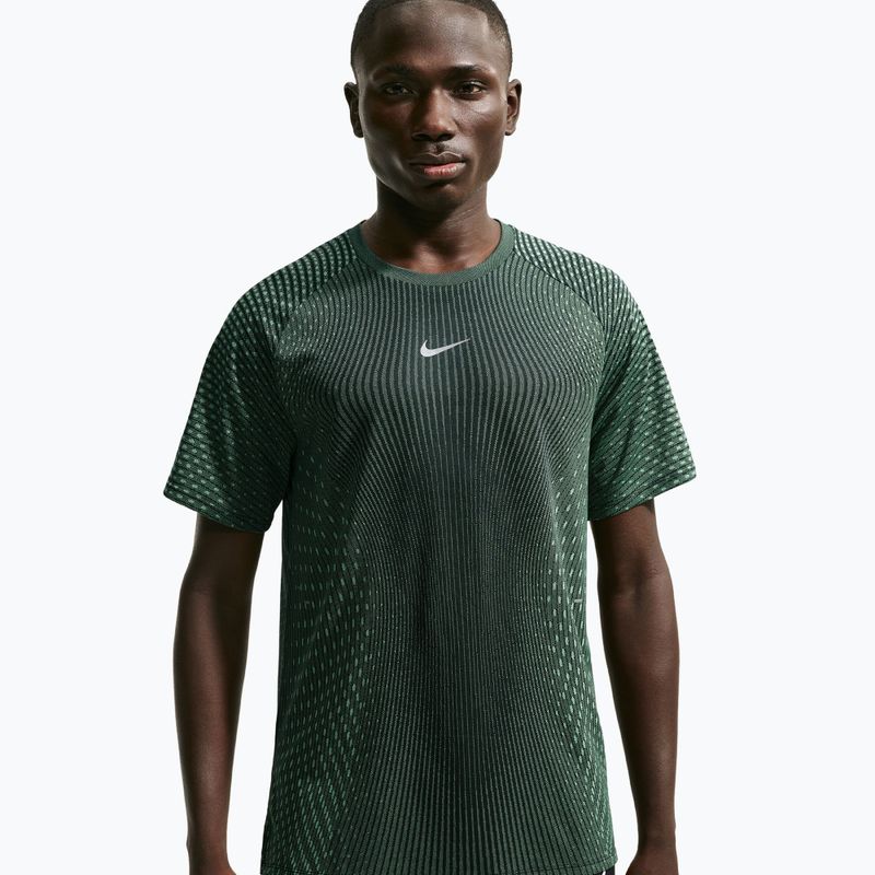 Men's running shirt Nike Stride black/light green spark 4