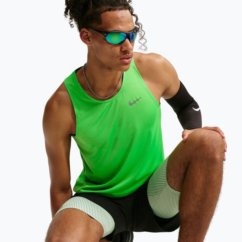 Men's running shirt Nike Stride green spark 6