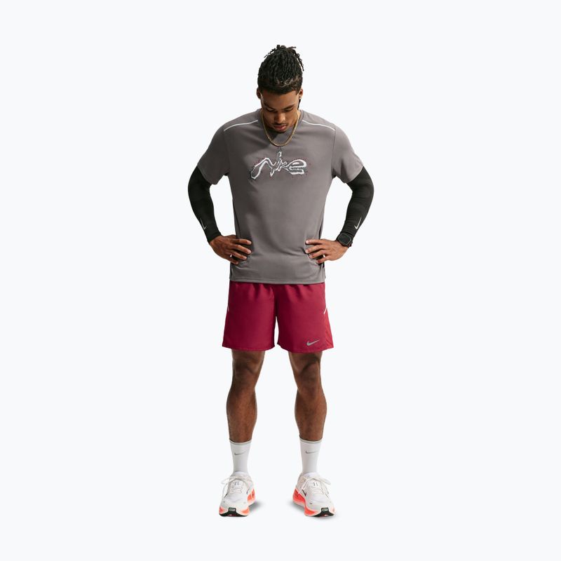 Men's running shorts Nike Miler tough red/sport red 2
