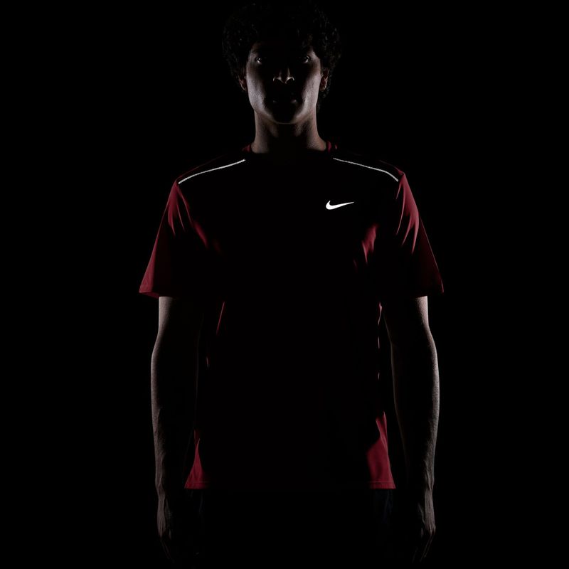 Men's running shirt Nike Miler Dri-Fit UV tough red/mystic dates 7