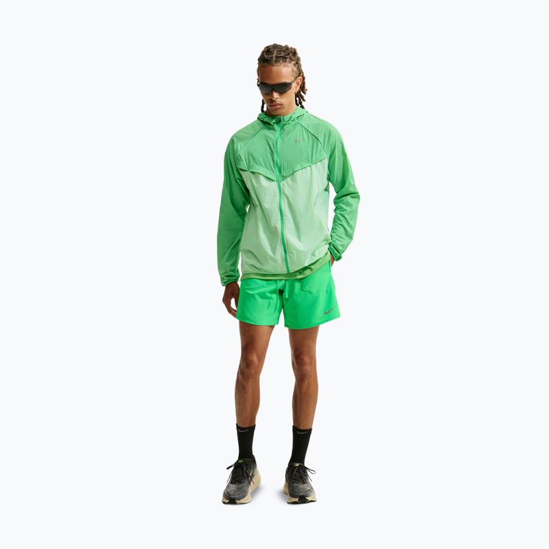Men's running shorts Nike Stride Dri-Fit 2in1 7" green spark 2
