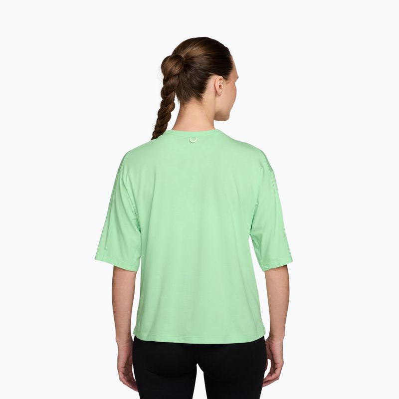 Women's training shirt Nike 24.7 ImpossiblySoft Light cucumber calm/illusion green 2