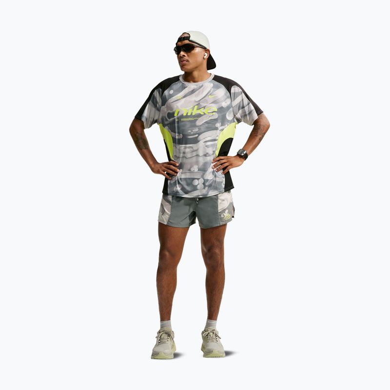Men's running shirt Nike Dri-FIT Printed SS smoke grey/black/light lemon twist 2