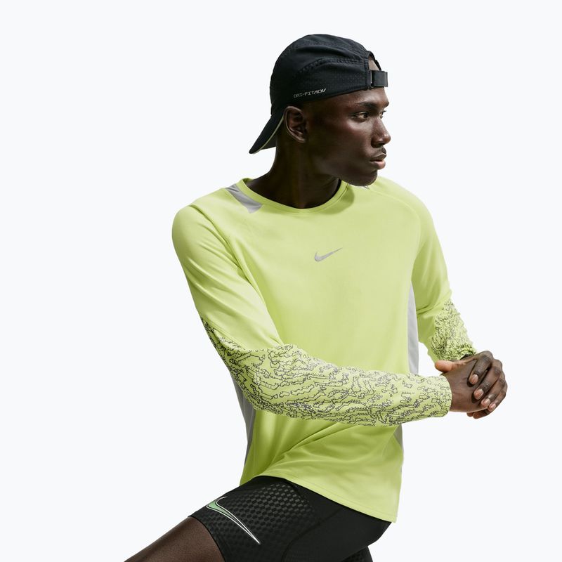 Men's running longsleeve Nike Stride light lemon twist/grey fog 4