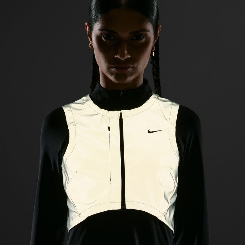 Women's running gilet Nike Swift Flash metallic cool grey/black 7