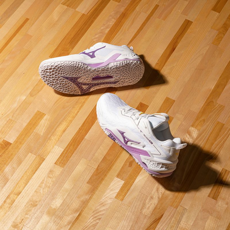 Mizuno Wav Stealth Neo 2 handball shoe white / navy peony / peach parfait 6