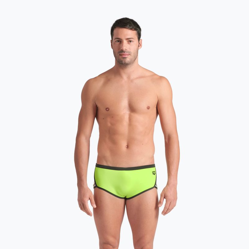 Men's arena Icons Swim Low Waist Short Solid artic lime/dark sage swim briefs 4