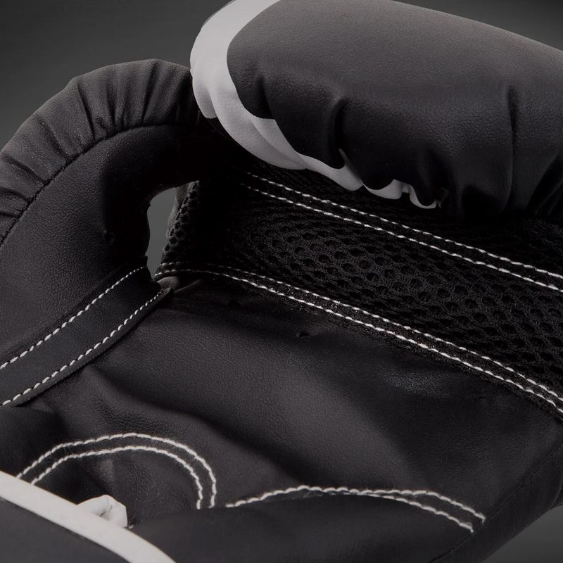 Children's boxing gloves Venum Challenger 2.0 Kids VENUM-03089-001 black/white 2