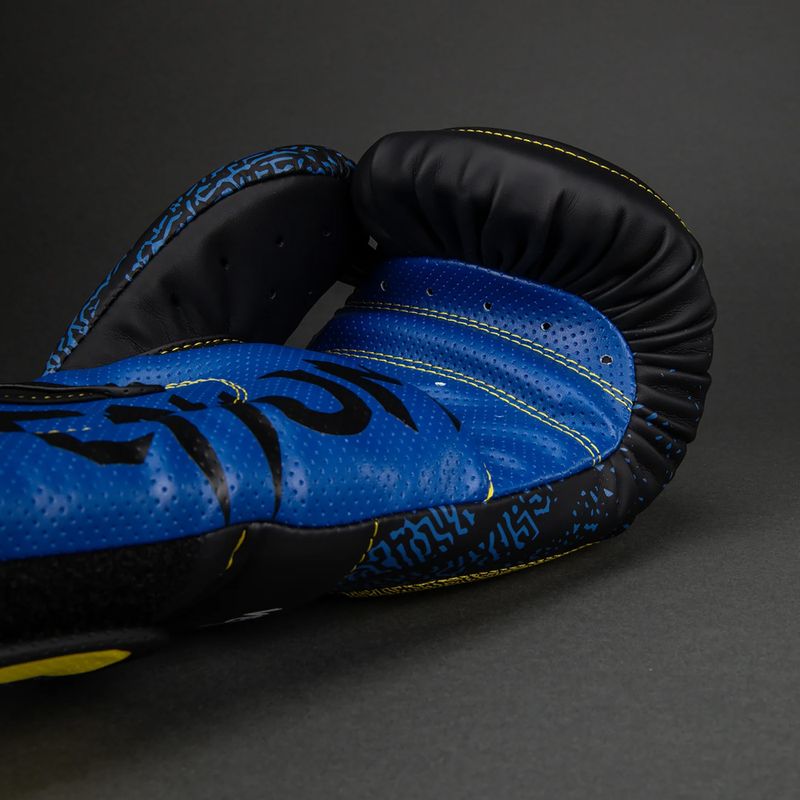 Boxing gloves Venum x TEKKEN 8 King Boxing black/yellow 4