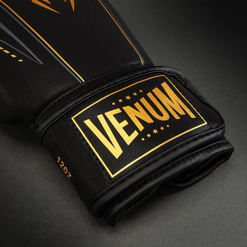 Boxing gloves Venum Streamline Boxing black/gold 3