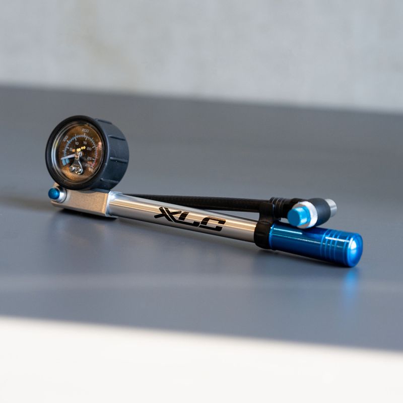 XLC HighAir Pro PU-H03 silver/blue shock pump 6