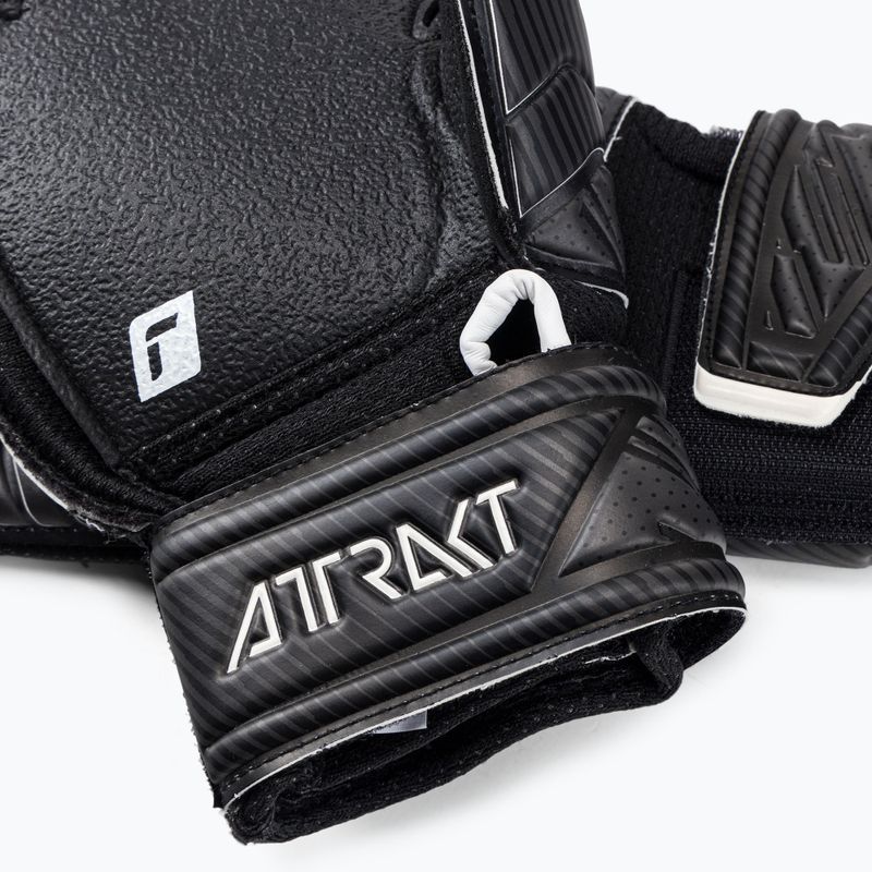 Reusch Attrakt Resist Finger Support Junior children's goalkeeping gloves black 5272610 4