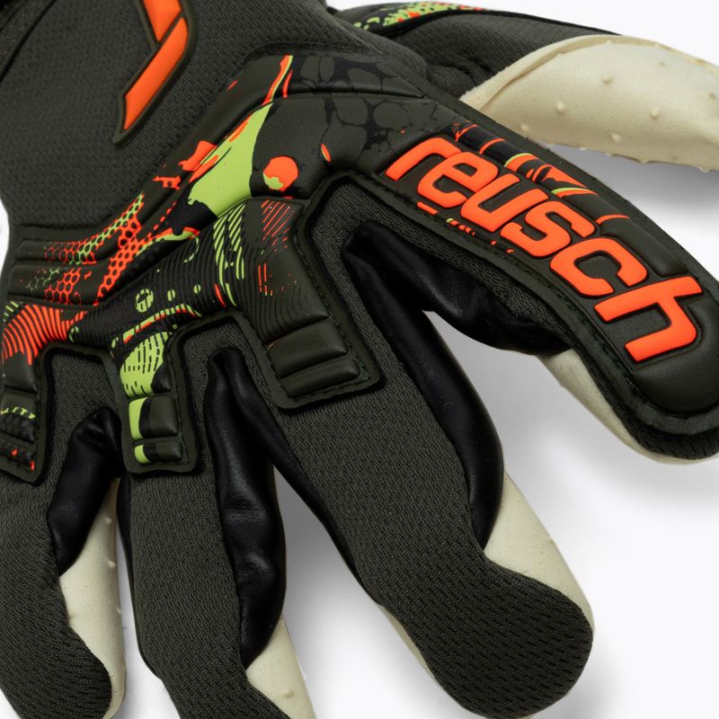 Reusch Attrakt Speedbump goalkeeper gloves green 5370039-5556 3