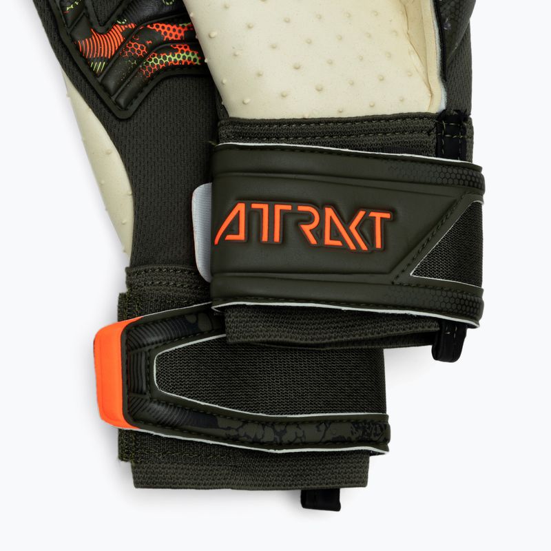 Reusch Attrakt Speedbump goalkeeper gloves green 5370039-5556 5