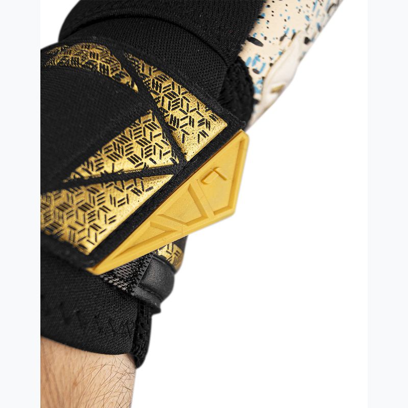 Reusch Attrakt Freegel Fusion Ortho-Tec goalie gloves black/gold 7
