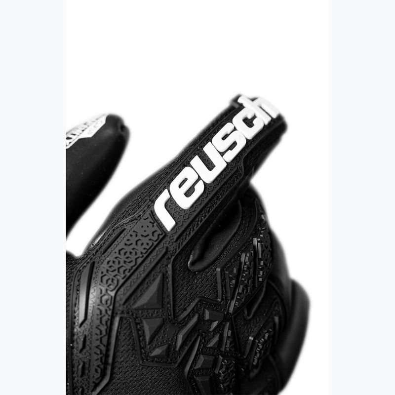 Reusch Attrakt Freegel goalkeeper gloves Infinity black 5