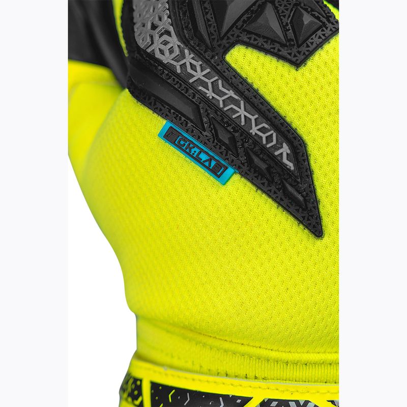 Reusch Attrakt Freegel Silver safety goalkeeper gloves yellow/silver/black 7