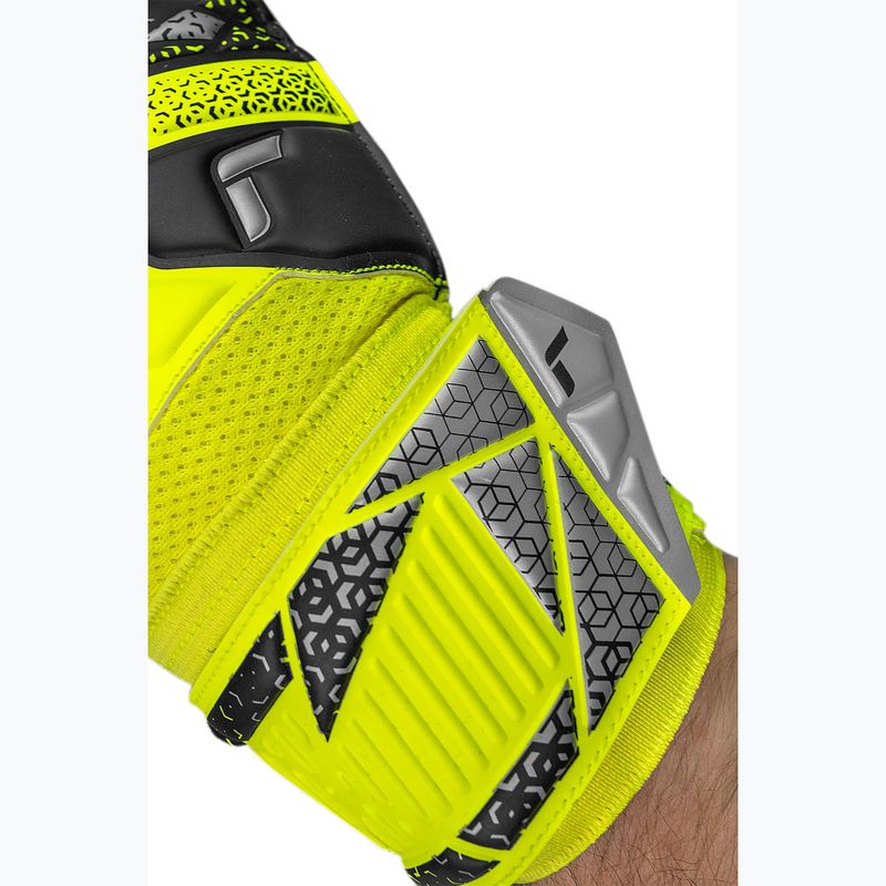 Reusch Attrakt Solid safety yellow/silver goalkeeper gloves 7