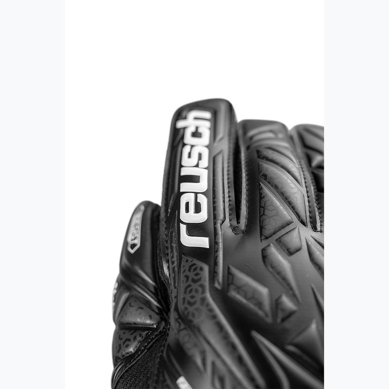 Reusch Attrakt Resist goalkeeper gloves black 5