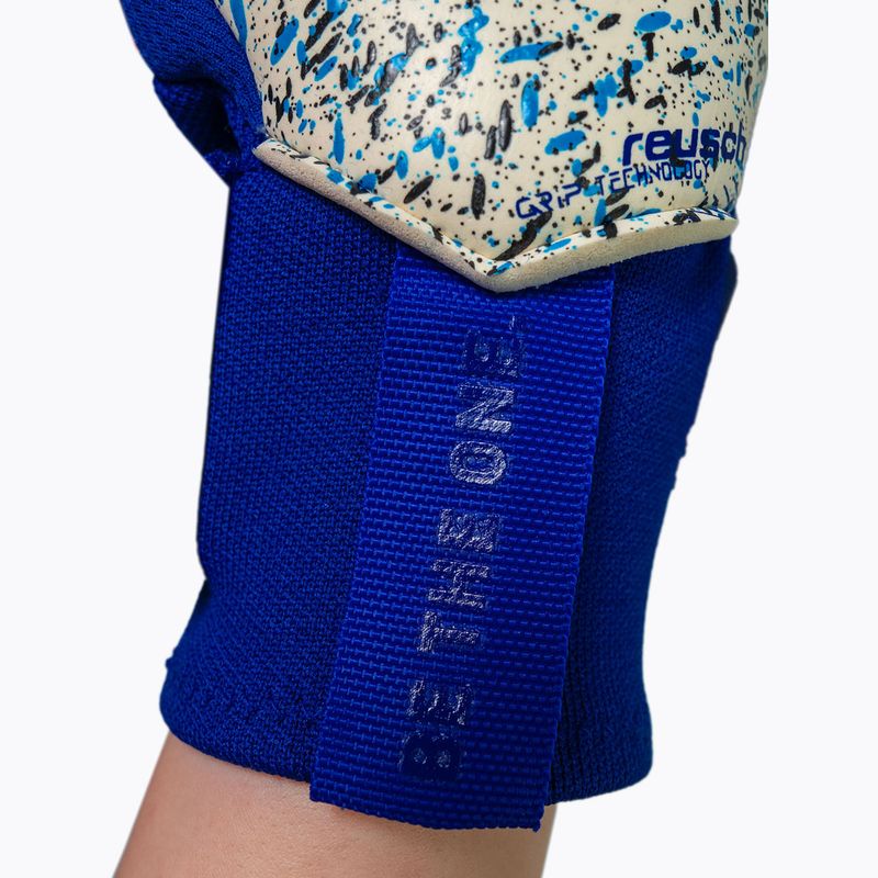 Goalkeeper gloves Reusch Attrakt Freegel Fusion Goaliator sharp blue/shocking orange 8