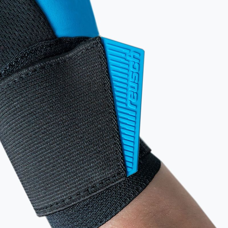 Goalkeeper gloves Reusch Attrakt Freegel Aqua black/shocking orange/aqua blue 8