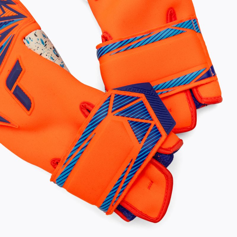 Goalkeeper gloves Reusch Attrakt Freegel Fusion shocking orange/blue 5