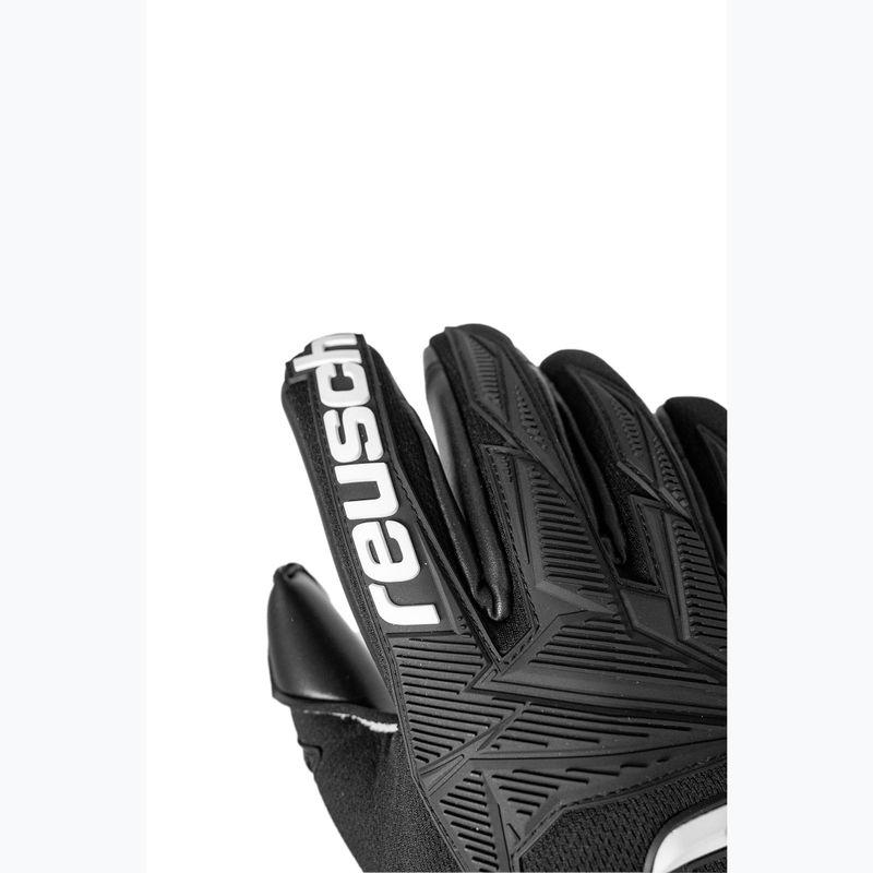 Goalkeeper gloves Reusch Attrakt Freegel Infinity Finger Support 5670730-7700 black 7