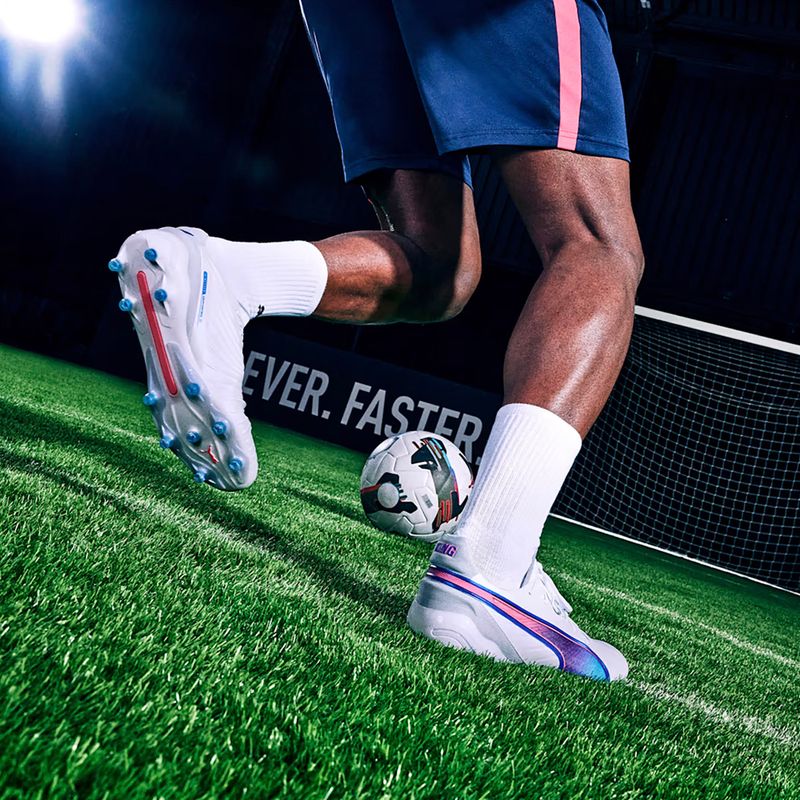 PUMA King Ultimate FG/AG football boots puma white/bluemazing/flat light grey/sunset glow 11