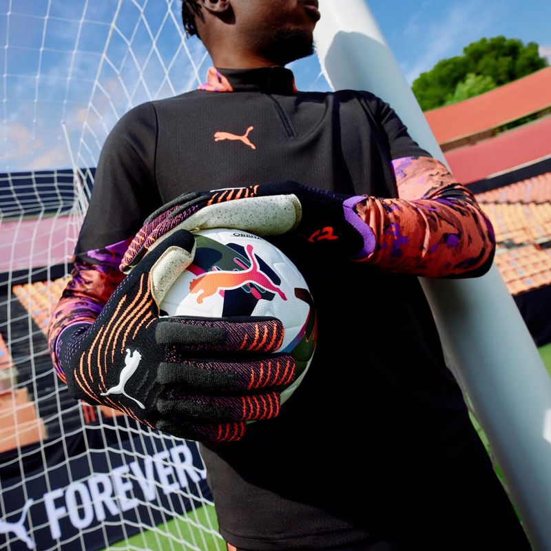 PUMA Future Ultimate NC goalkeeper gloves puma black/glowing red/purple glimmer 6