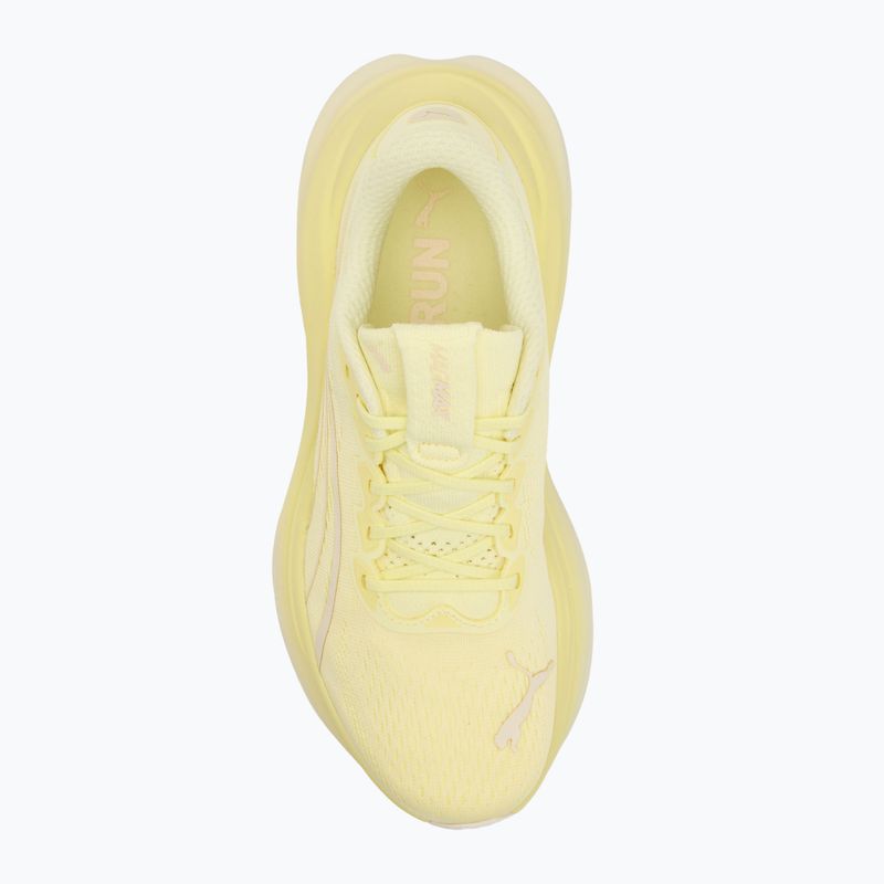 Women's running shoes PUMA MagMax Nitro gold moon 5