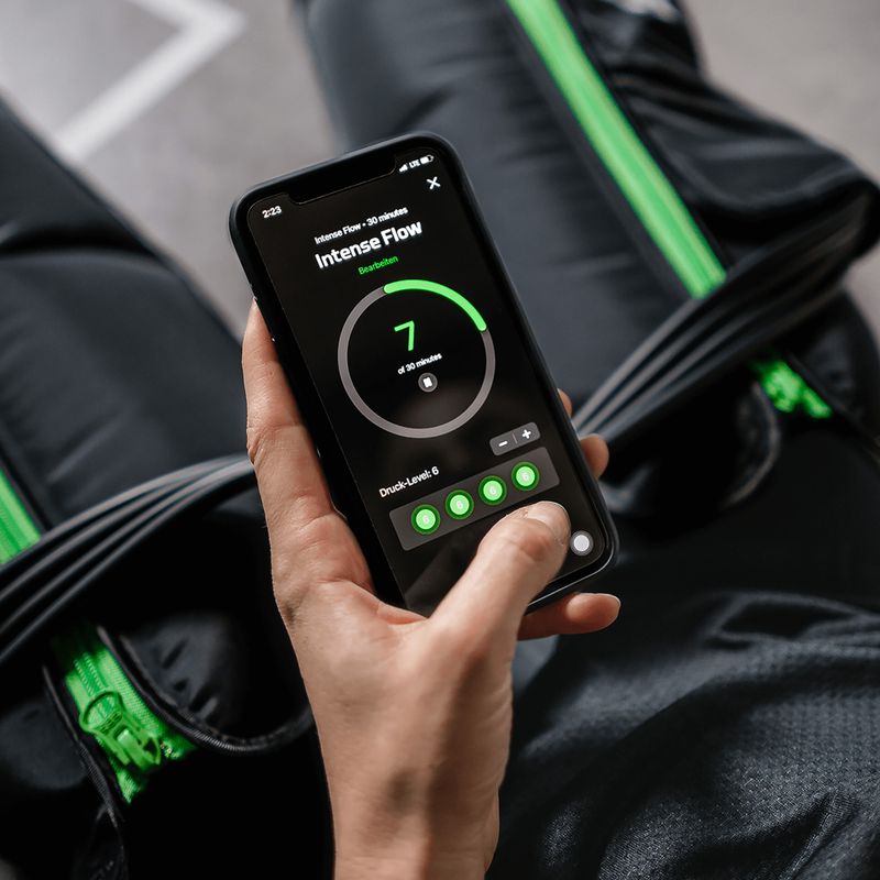 Lymphatic drainage leg sleeves REBOOTS Go Lite black/white/green 10