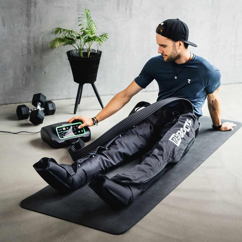 Lymphatic drainage leg sleeves REBOOTS One black/white/green 3