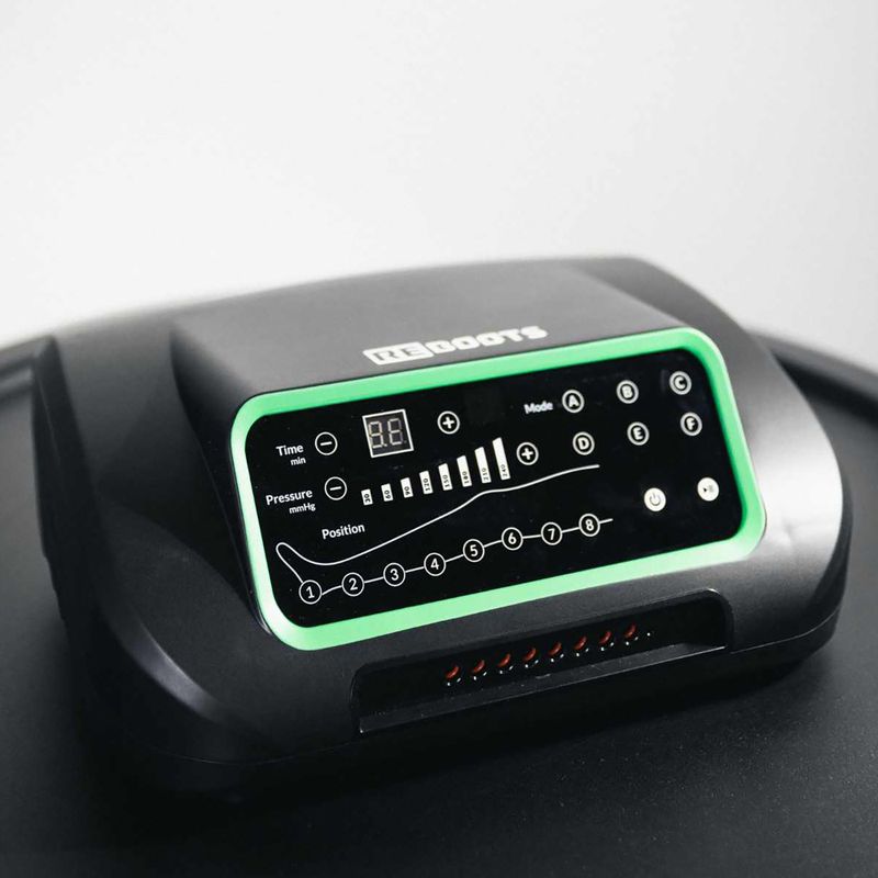 Lymphatic drainage leg sleeves REBOOTS One black/white/green 6