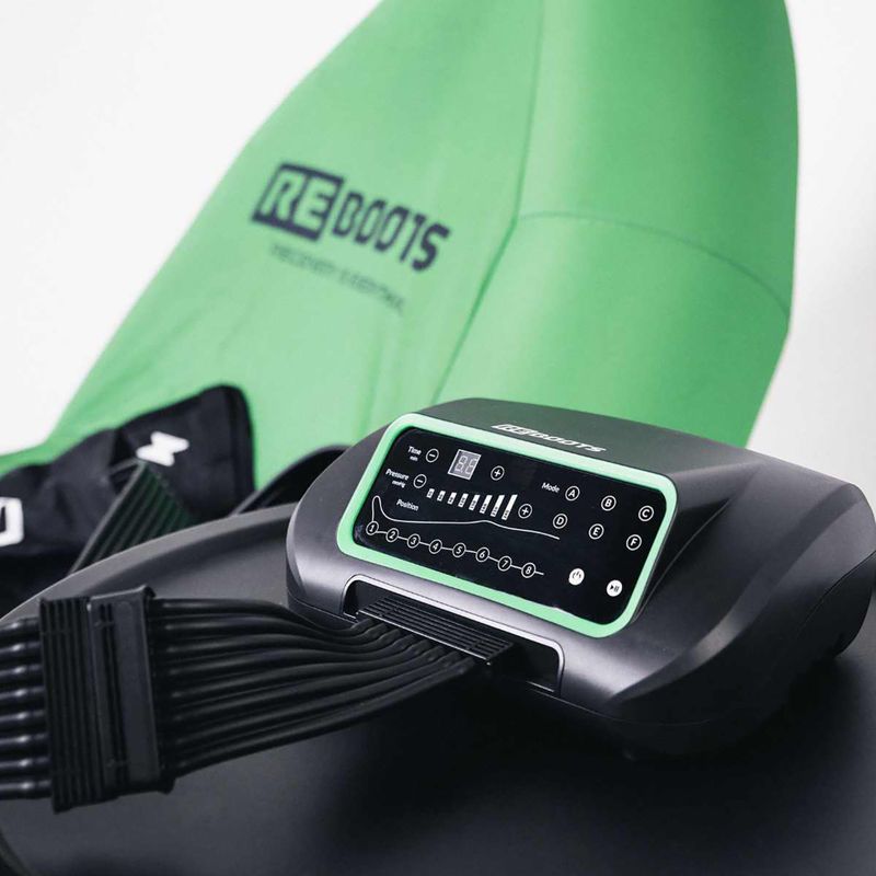 Lymphatic drainage leg sleeves REBOOTS One black/white/green 7