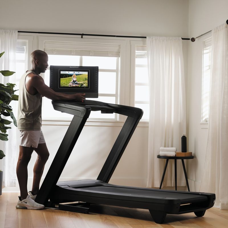 NordicTrack Commercial 1750 electric treadmill 9