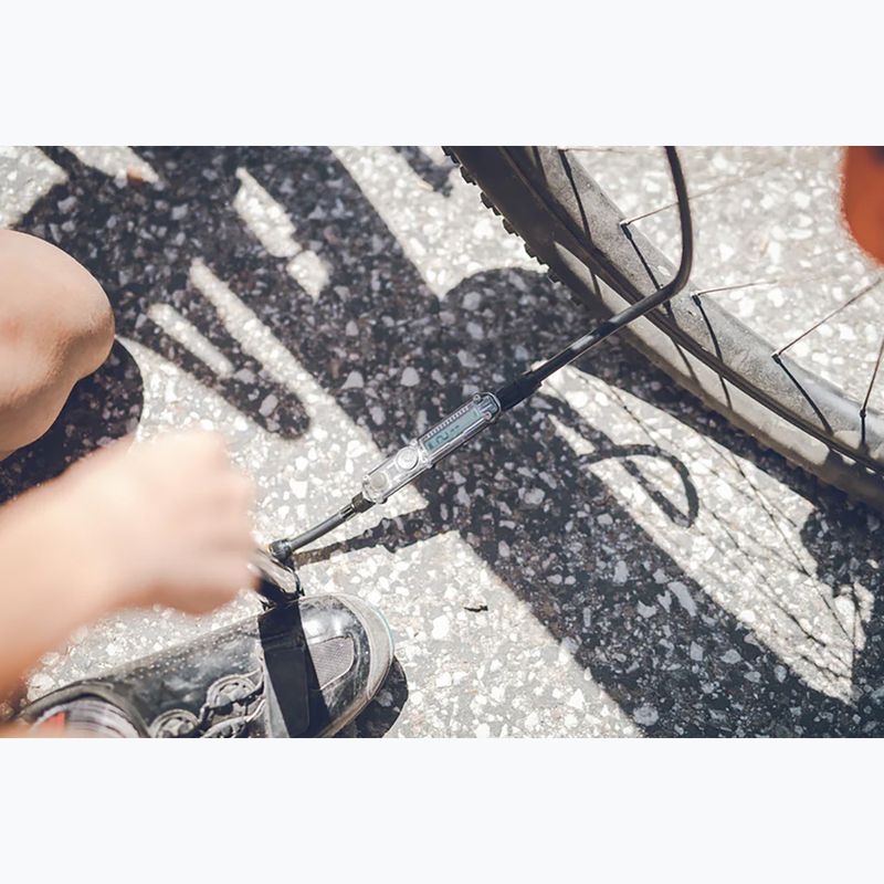 Bike pump Lezyne Micro Floor Drive Digital HPG 160psi gloss black 2